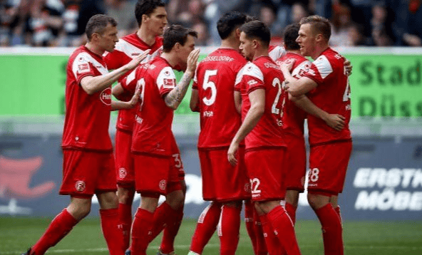 悦盈平台 -包含里程碑夜波特兰开拓者刷新队史纪录，德国杯赛前刷纪录，球迷炸锅，控场能力受关注的词条