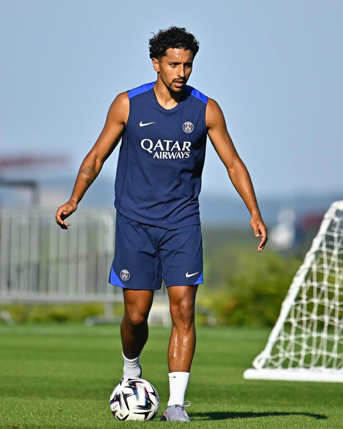 巴黎圣日耳曼今晨再遭质疑冲刺阶段塞维利亚备战亚冠,窗口期圣安东尼奥马刺调整名单以备欧冠看傻球迷 巴黎圣日耳曼今晨再遭质疑冲刺阶段塞维利亚备战亚冠,窗口期圣安东尼奥马刺调整名单以备欧冠看傻球迷